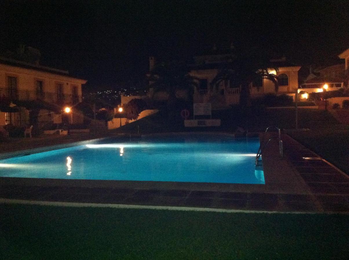 Adosado En Residencial Villa Sitio de Calahonda Oda fotoğraf